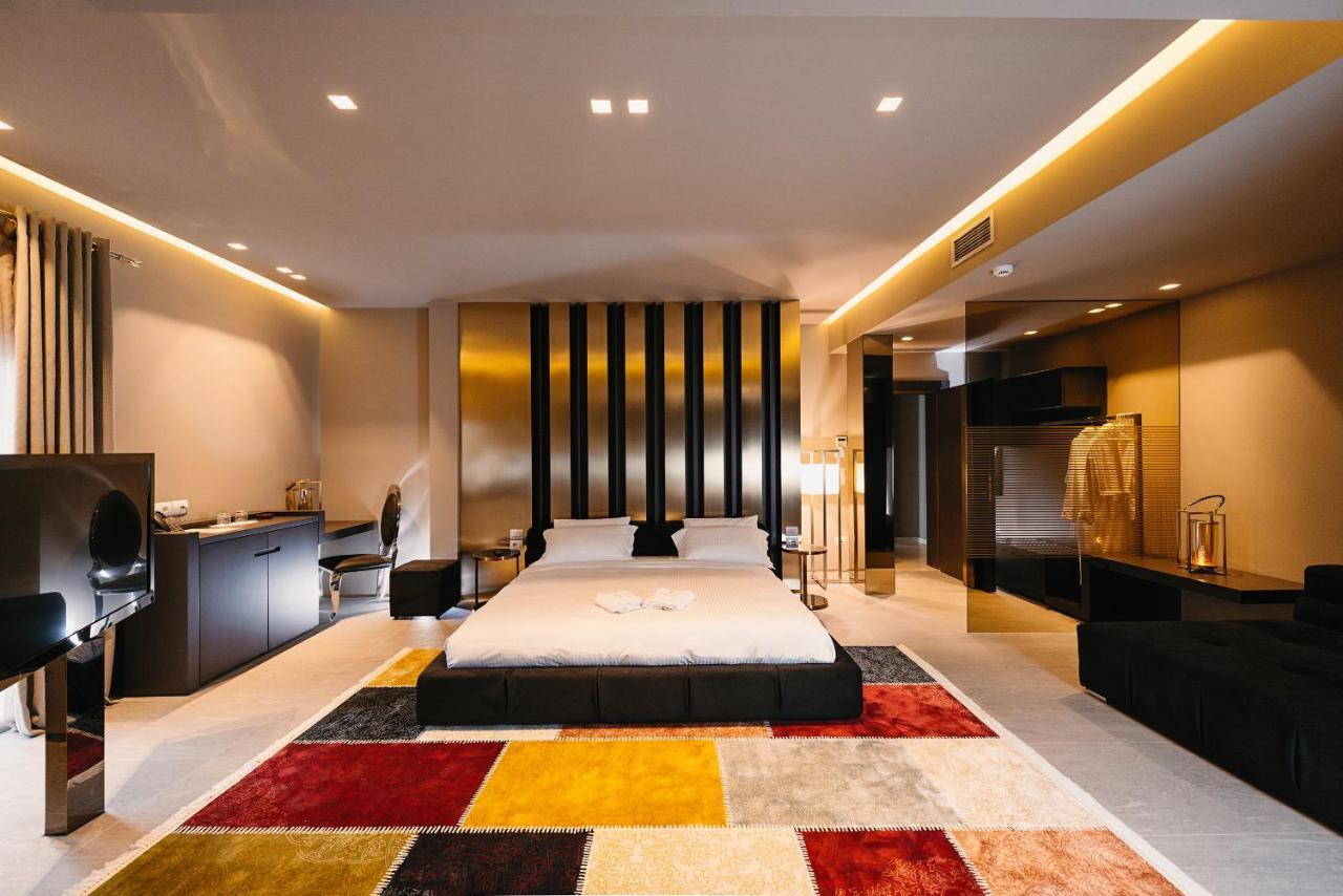 Bërxull Hotel Egnatia מראה חיצוני תמונה