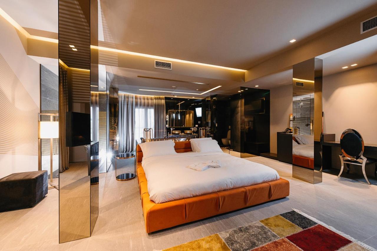 Bërxull Hotel Egnatia מראה חיצוני תמונה