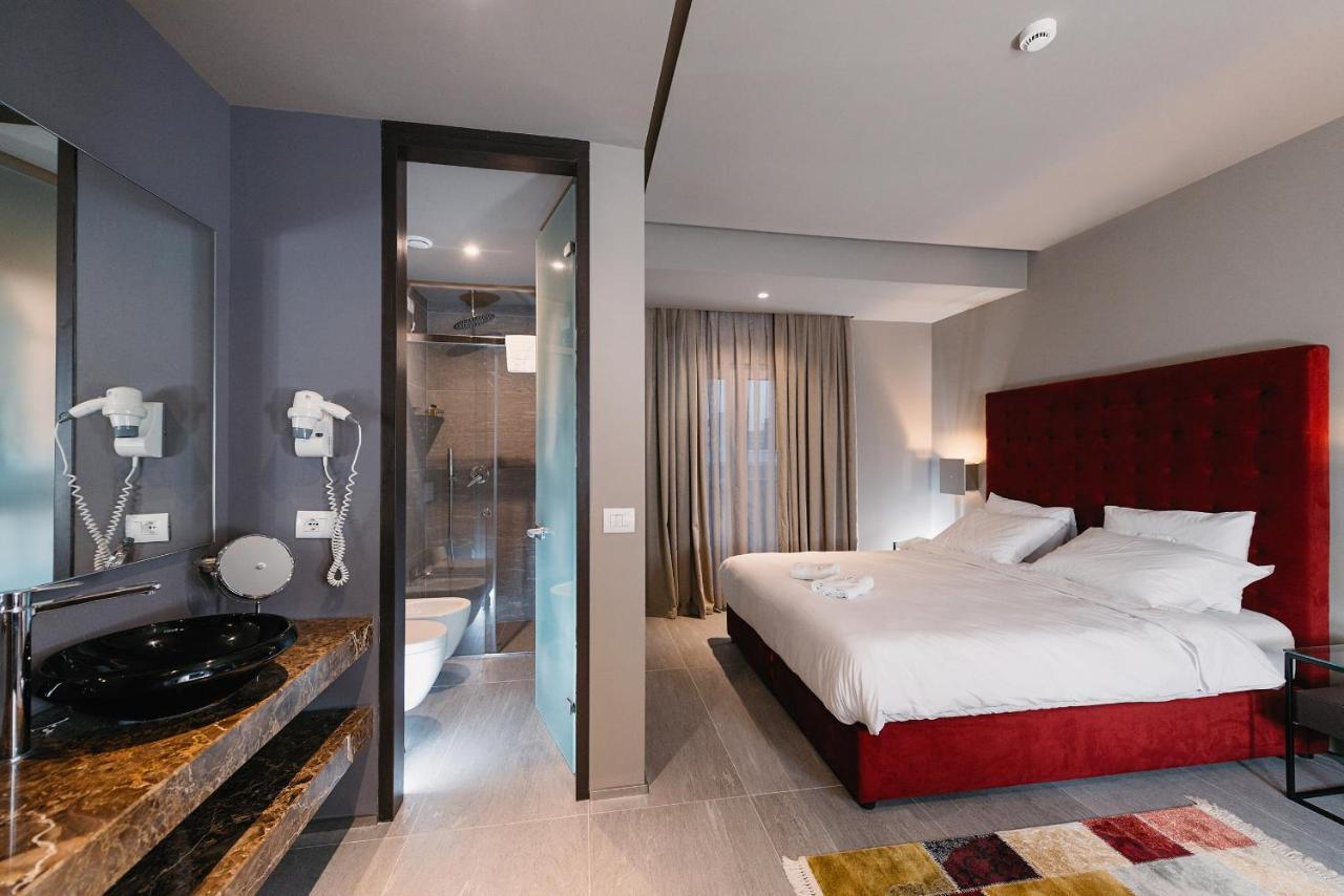 Bërxull Hotel Egnatia מראה חיצוני תמונה