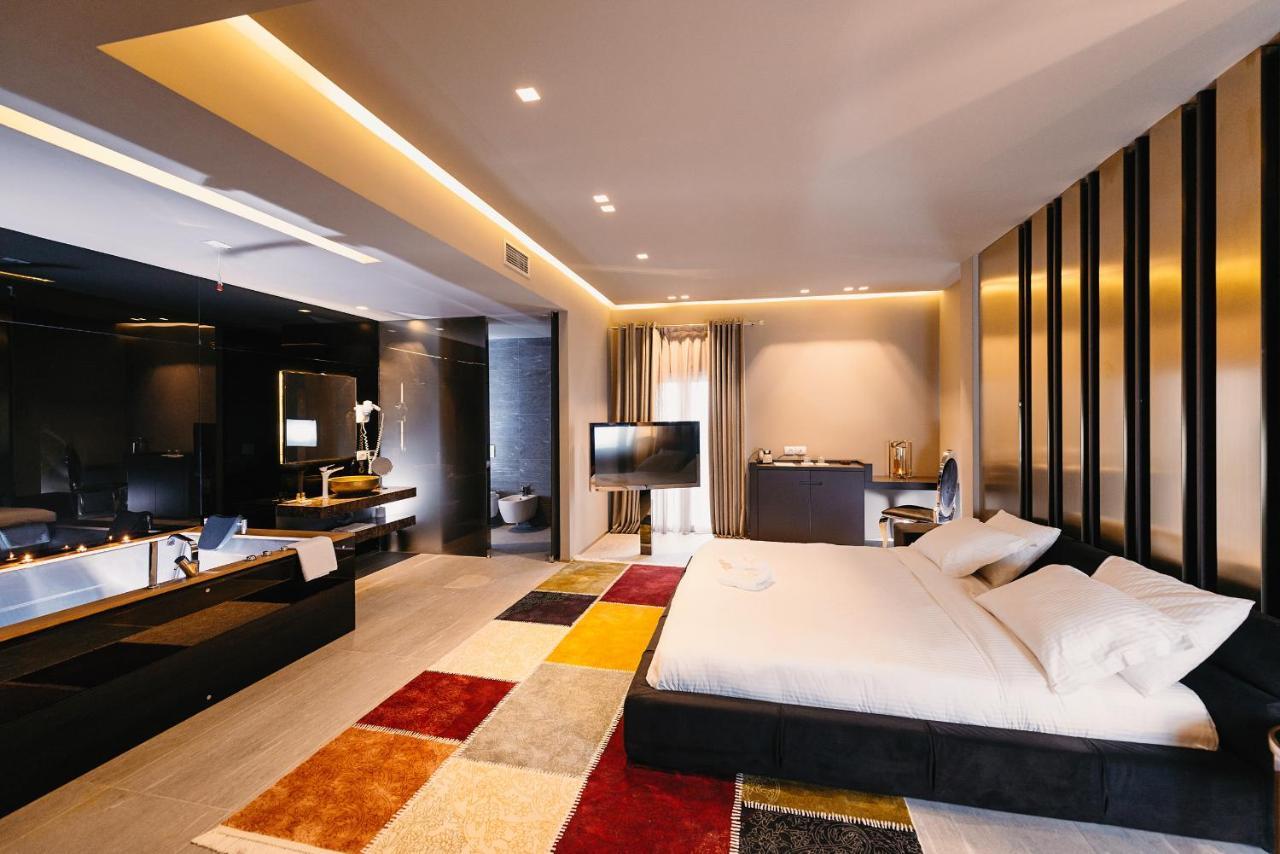 Bërxull Hotel Egnatia מראה חיצוני תמונה