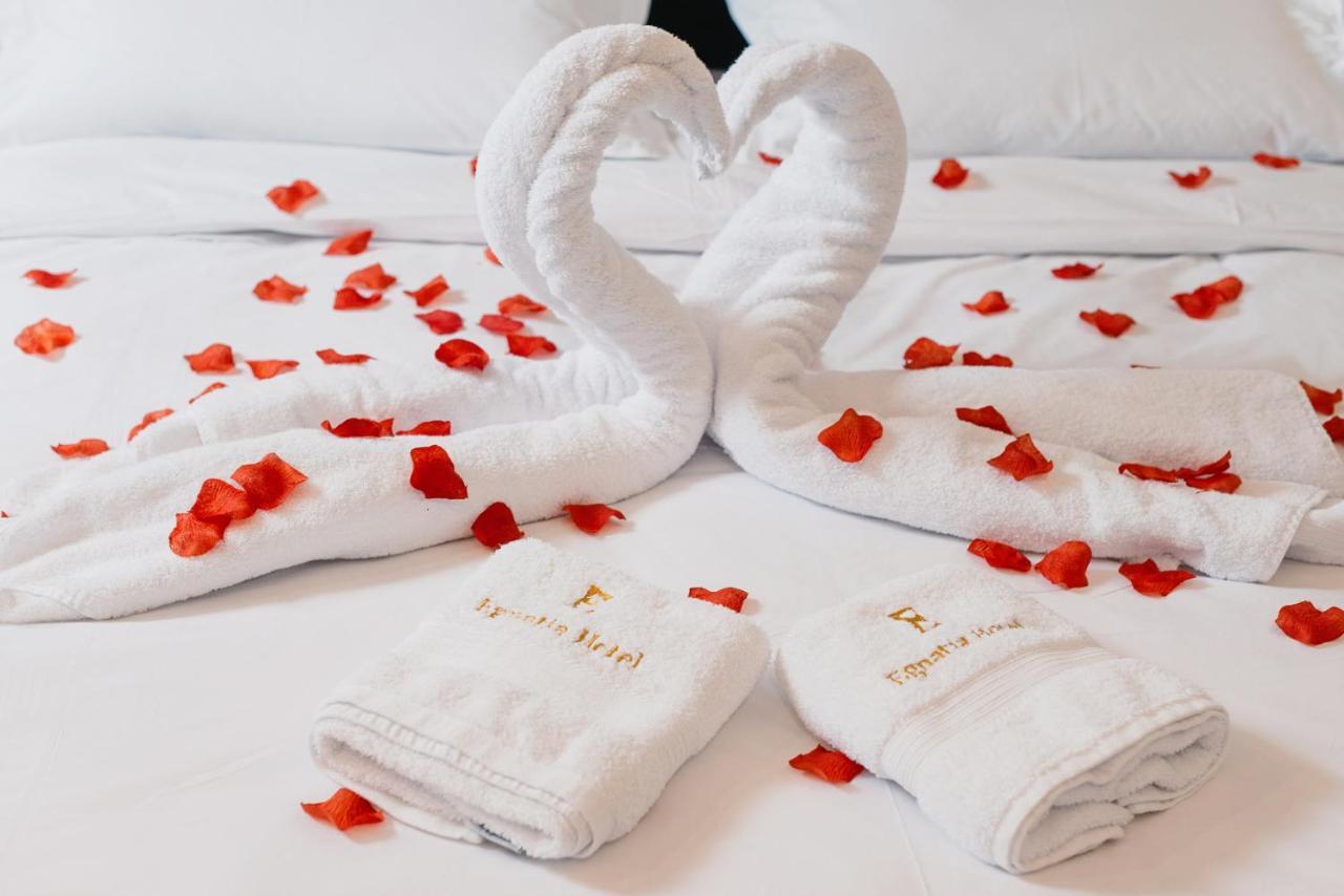 Bërxull Hotel Egnatia מראה חיצוני תמונה