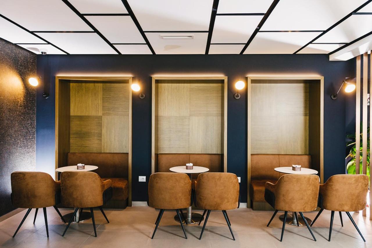 Bërxull Hotel Egnatia מראה חיצוני תמונה