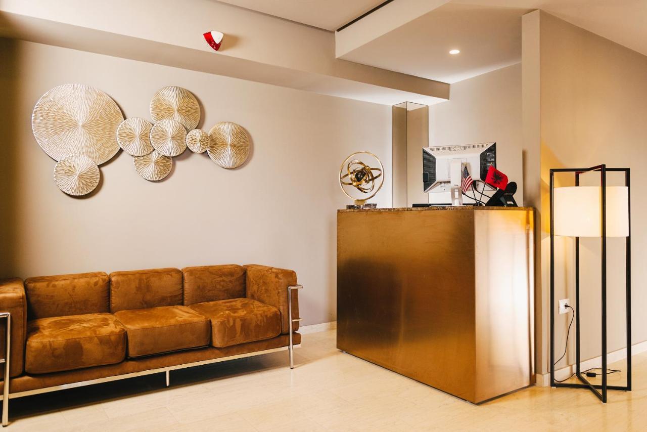 Bërxull Hotel Egnatia מראה חיצוני תמונה