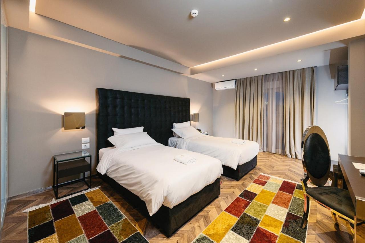 Bërxull Hotel Egnatia מראה חיצוני תמונה