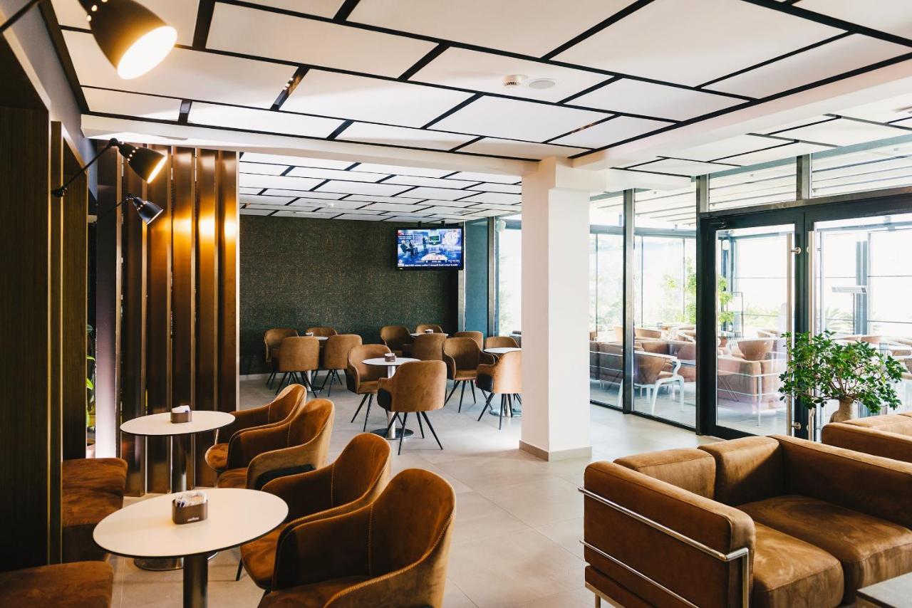 Bërxull Hotel Egnatia מראה חיצוני תמונה