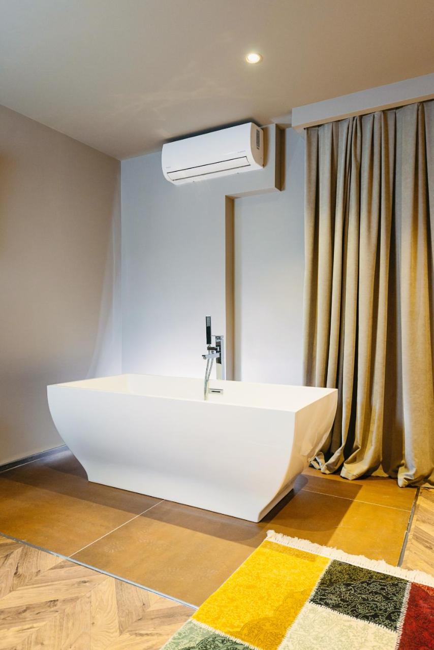 Bërxull Hotel Egnatia מראה חיצוני תמונה